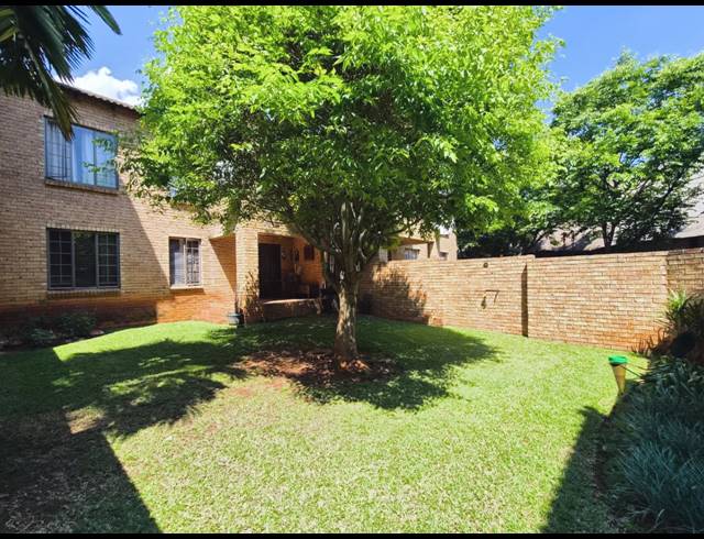 2 BEDROOM SECTIONAL TITLE FOR SALE IN BOARDWALK VILLAS